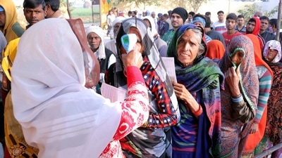 As many as 627 candidates are in the fray. Over 2.16 crore voters are eligible to exercise their franchise at 25,794 polling places and 15,557 polling stations in the third phase of Assembly elections. (PTI) As many as 627 candidates are in the fray. Over 2.16 crore voters are eligible to exercise their franchise at 25,794 polling places and 15,557 polling stations in the third phase of Assembly elections. (PTI)
