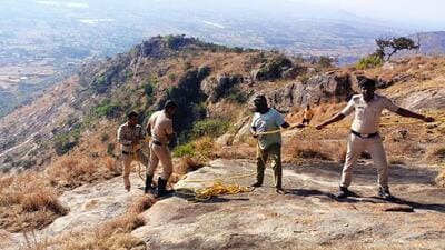 When the attempts to rescue the student by the fire department, SDRF and NDRF failed, the district administration decided to call the Indian Air Force for help. Using the location provided by the trekker, IAF’s Mi-17 helicopter began to search for him and managed to rescue him using a winch. (SOURCED.) When the attempts to rescue the student by the fire department, SDRF and NDRF failed, the district administration decided to call the Indian Air Force for help. Using the location provided by the trekker, IAF’s Mi-17 helicopter began to search for him and managed to rescue him using a winch. (SOURCED.)