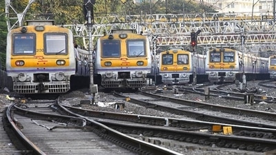 Maintenance work causes mega block on its suburban section of Harbour Line (File photo) Maintenance work causes mega block on its suburban section of Harbour Line (File photo)
