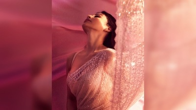 Styled by Maneka Harisinghani, Mouni Roy was captured looking her best by photographer Tejas Nerurkar. (Instagram/@imouniroy) Styled by Maneka Harisinghani, Mouni Roy was captured looking her best by photographer Tejas Nerurkar. (Instagram/@imouniroy)
