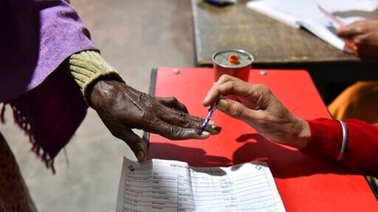 In Punjab, over 2.14 crore voters will decide the fate of 1304 candidates who are in the fray from 117 constituencies.(AP)