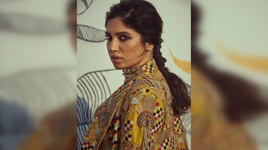 Bhumi Pednekar looked like a goddess in this gorgeous yellow and bronze outfit with a earthy contemporary touch.(Instagram/@bhumipednekar)