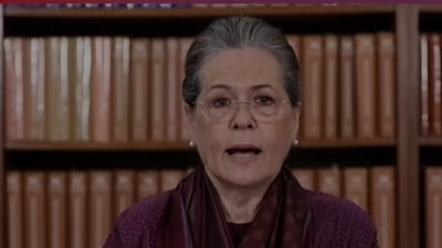 Congress interim president Sonia Gandhi addresses the voters of Raebareli (ANI)