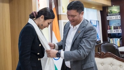 Arunachal Pradesh CM Pema Khandu felicitates actor Chum Darang. Arunachal Pradesh CM Pema Khandu felicitates actor Chum Darang. 