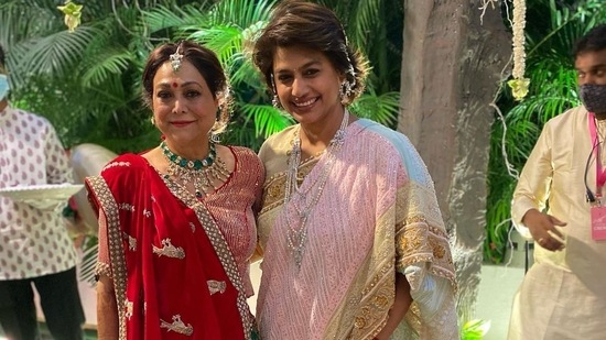 Sharing the pictures, Pinky Reddy wrote, "Beautiful wedding. God bless Anmol & Khrisha. Super fun catching up with old friends, Tina & Anil are super warm hosts."(Instagram/@pinkyreddyofficial)