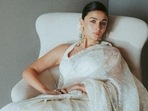 Alia Bhatt stuns in another white saree for Gangubai Kathiawadi promotions, her earrings are unmissable Alia Bhatt stuns in another white saree for Gangubai Kathiawadi promotions, her earrings are unmissable