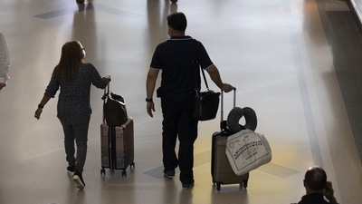 Domestic air traffic to cross pre-Covid levels in next 2 months: Jyotiraditya Scindia (Bloomberg)