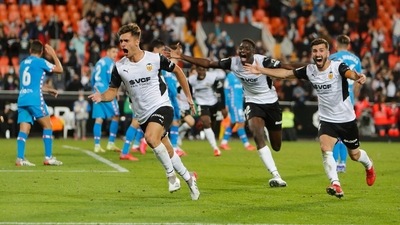 From Mestalla heartbreak to hero: rising star Hugo Duro’s journey to the top From Mestalla heartbreak to hero: rising star Hugo Duro’s journey to the top