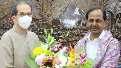 Maharashtra chief minister Uddhav Thackeray (L) meets his Telangana counterpart KCR (R) at his residence in Mumbai on Sunday. (Twitter/Office of Uddhav Thackeray) Maharashtra chief minister Uddhav Thackeray (L) meets his Telangana counterpart KCR (R) at his residence in Mumbai on Sunday. (Twitter/Office of Uddhav Thackeray)