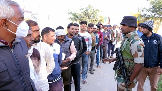 More than 2.12 crore electors will vote in the fourth phase of Uttar Pradesh assembly elections on Wednesday, February 23, 2022.(PTI)