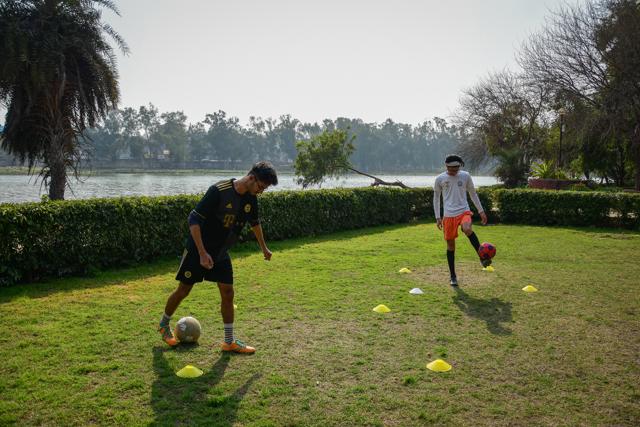 Sanjay Lake is delhiites another favourite for picnic and practise sessions. (Photo: Manish Rajput/HT) Sanjay Lake is delhiites another favourite for picnic and practise sessions. (Photo: Manish Rajput/HT)