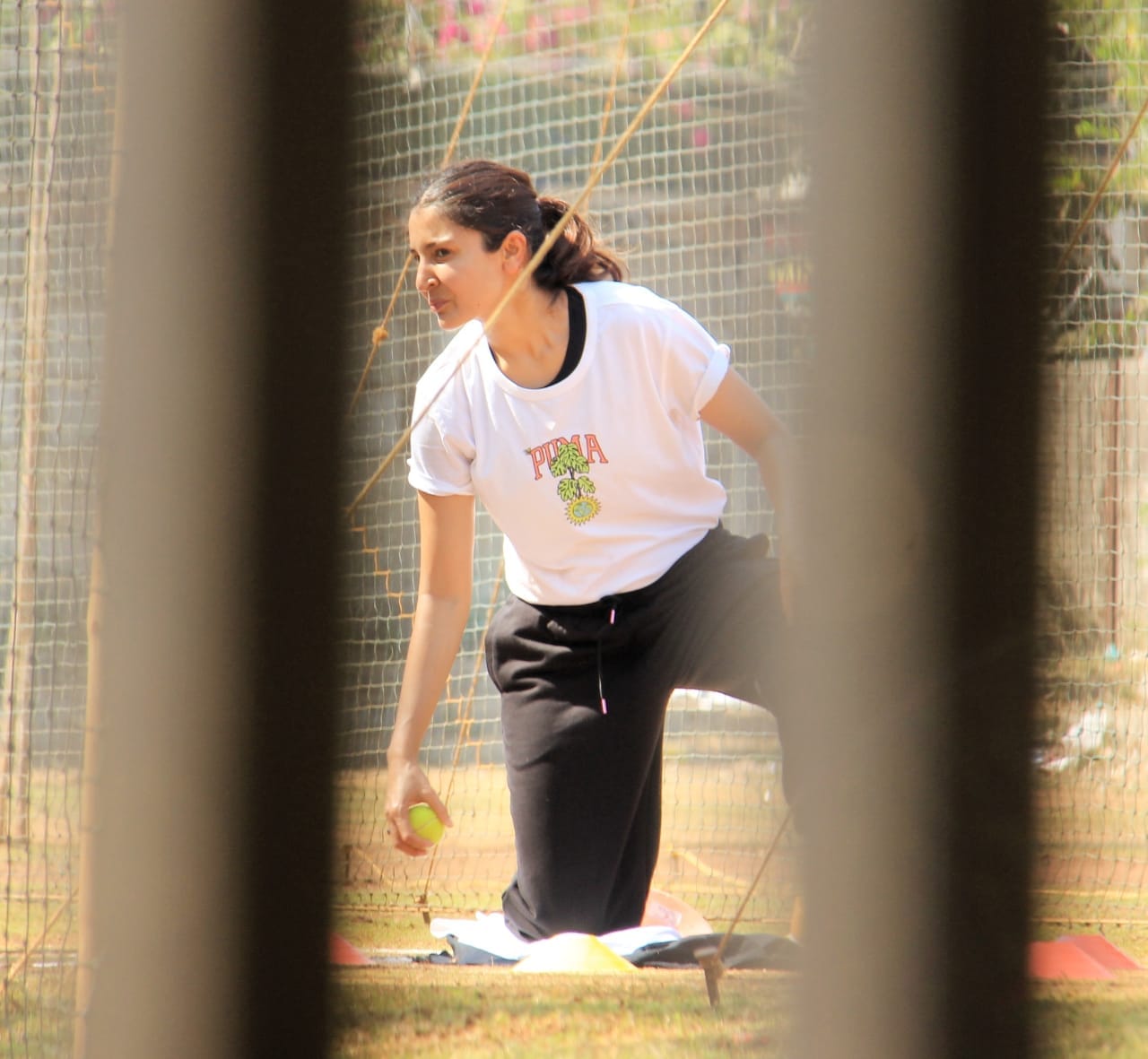 Anushka Sharma in the nets training for cricketer Jhulan Goswami's biopic.