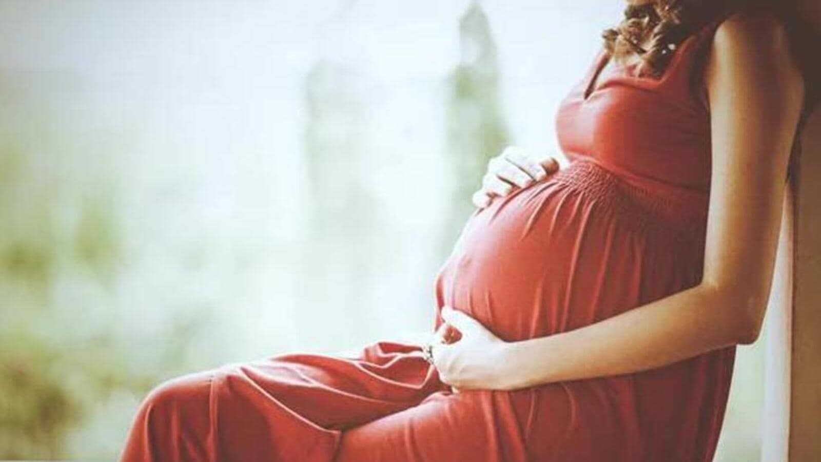 Studies Link Maternal Smoking to Delayed Embryogenic Development | Mumbai News