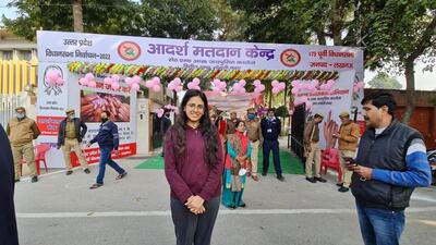 A voter outside a polling station in Lucknow on Wednesday. (HT PHOTO) A voter outside a polling station in Lucknow on Wednesday. (HT PHOTO)