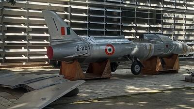 The 1971-fame Gnat vintage aircraft, which shot down several Pakistani Sabre aircraft, reached the IAF heritage centre in Chandigarh. (HT Photo)