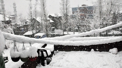 The visibility at the airport dropped below 400 metres and the continuous snowfall was hampering the snow clearance operations, officials said. (ANI) The visibility at the airport dropped below 400 metres and the continuous snowfall was hampering the snow clearance operations, officials said. (ANI)