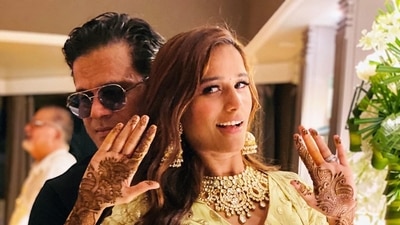 Poonam Pandey confirmed her split from Sam Bombay and said that she is single.