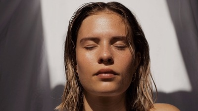 Reduce signs of aging: Argan oil is also used to slow the aging process by reducing inflammation and oxidative stress. (Unsplash) Reduce signs of aging: Argan oil is also used to slow the aging process by reducing inflammation and oxidative stress. (Unsplash)