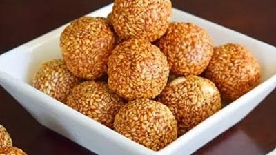 Jaggery can support bone health: Consuming jaggery can help strengthen the bones and joints as it contains magnesium. (YouTube) Jaggery can support bone health: Consuming jaggery can help strengthen the bones and joints as it contains magnesium. (YouTube)