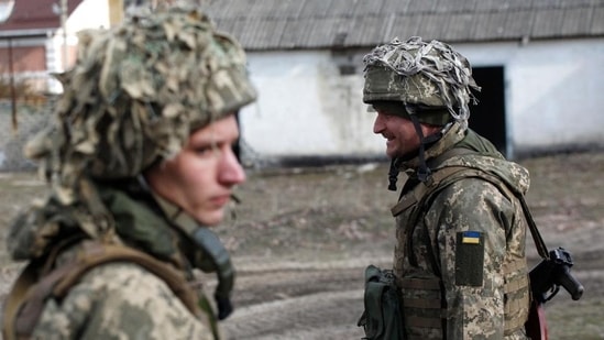 Ukraine has around 200,000 military personnel and Wednesday's call up could see up to 250,000 reservists aged between 18 and 60 receive their mobilisation papers.(AP)