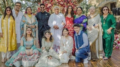 Farhan Akhtar and Shibani Dandekar with family. Farhan Akhtar and Shibani Dandekar with family. 