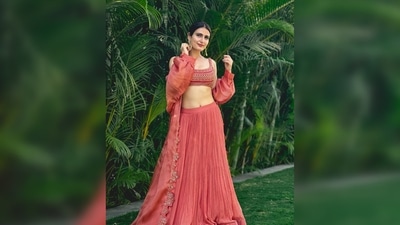 Fatima Sana Shaikh twirled as she showed her fans a glimpse of her entire outfit. (Instagram/@fatimasanashaikh) Fatima Sana Shaikh twirled as she showed her fans a glimpse of her entire outfit. (Instagram/@fatimasanashaikh)