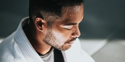 What causes excessive sweating on your face? Here are 6 ways to stop it&nbsp; (Photo by Nathan Dumlao on Unsplash)