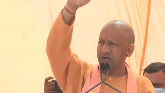 Uttar Pradesh chief minister Yogi Adityanath addressing a poll rally in Barabanki. (ANI)
