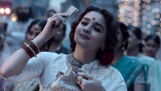 Alia Bhatt's colleagues from Bollywood are all praises for her performance in Gangubai Kathiawadi.&nbsp;