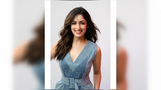 Yami Gautam casts a spell on her fans with her adorable contagious million dollar smile.(Instagram/@yamigautam)