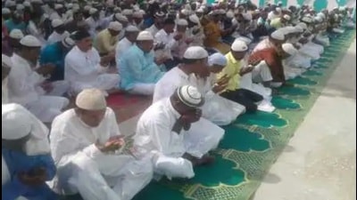 During Friday prayers, a special prayer session was organised for peace in Ukraine, Imam Eidgah, Khalid Rasheed Farangi Mahali said. (HT Photo)