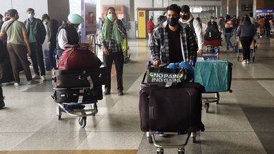 With Covid-19 cases declining sharply and the positivity rate going below one per cent, traders and political parties had asked the DDMA to lift the remaining curbs. (ANI) With Covid-19 cases declining sharply and the positivity rate going below one per cent, traders and political parties had asked the DDMA to lift the remaining curbs. (ANI)