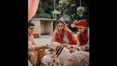 Delhi-NCR based couples are now more often involving their pets in wedding functions, and even selecting pet-friendly venues. Delhi-NCR based couples are now more often involving their pets in wedding functions, and even selecting pet-friendly venues.