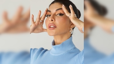 Shilpa Shetty Kundra shared a reel on her Instagram handle where she can be seen shaking her legs along with Jacqueline Fernandez. (Instagram/@chandiniw) Shilpa Shetty Kundra shared a reel on her Instagram handle where she can be seen shaking her legs along with Jacqueline Fernandez. (Instagram/@chandiniw)