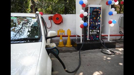 A charging station in Navi Mumbai. Ten vehicles of NMMC officials are identified for upgrade from fuel to Electric Vehicles in phase 1. (BACHCHAN KUMAR/HT FILE PHOTO)