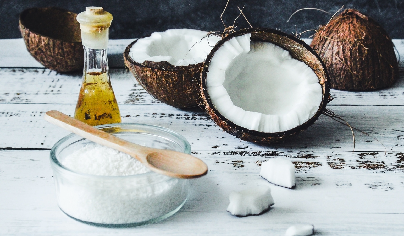 Use Coconut Oil on Your Skin? Know the Pros and Cons