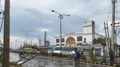 Jagdeep Singh Garcha, executive engineer, Focal Point, Ludhiana, said teams were immediately sent to the spot where truck collided with poles, following which the powers supply was restored within few hours. (HT PHOTO)