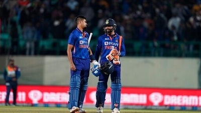 Ravindra Jadeja, right, talks with his teammate Shreyas Iyer (AP) Ravindra Jadeja, right, talks with his teammate Shreyas Iyer (AP)