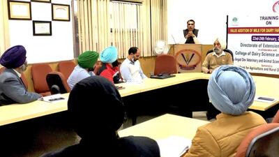 Vet Varsity training members of Farmers Producer Organization (FPOs)in Ludhiana on February 26, 2022. (HT Photo)