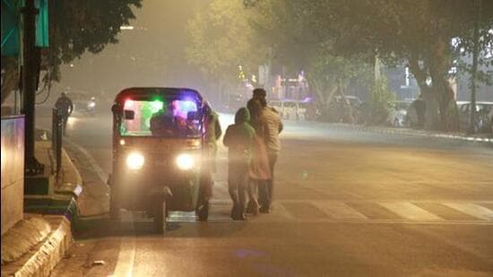 The DDMA order that was issued on Saturday has lifted night curfew in Delhi from Monday (HT archives)