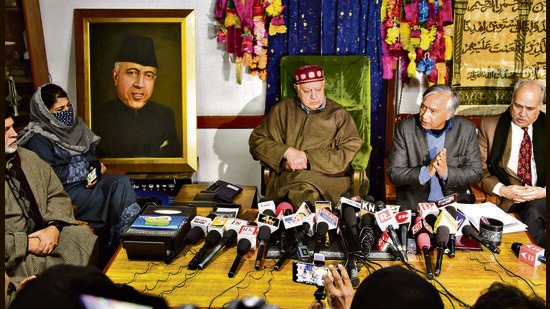 Farooq Abdullah (C), MY Tarigami (R) Mehbooba Mufti (L) and other members of the People's Alliance for Gupkar Declaration (PAGD) address a press conference in Srinagar on Saturday. They said the basic structure and the constitution of the Jammu and Kashmir Delimitation Commission are unacceptable to the alliance. (Waseem Andrabi/HT) Farooq Abdullah (C), MY Tarigami (R) Mehbooba Mufti (L) and other members of the People's Alliance for Gupkar Declaration (PAGD) address a press conference in Srinagar on Saturday. They said the basic structure and the constitution of the Jammu and Kashmir Delimitation Commission are unacceptable to the alliance. (Waseem Andrabi/HT)