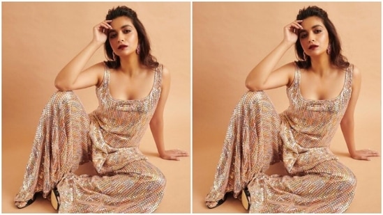 Keerthy played muse to fashion designer Manish Malhotra and picked the sequined attire for the pictures.(Instagram/@keerthysureshofficial)