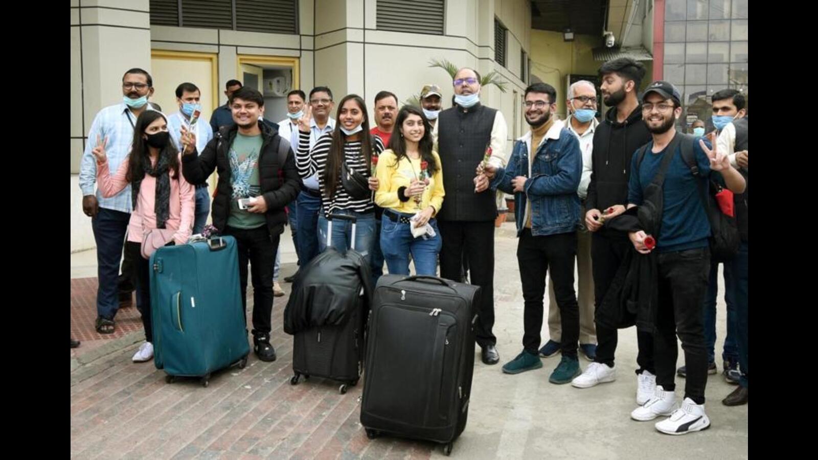 23 stranded students from Ukraine return to Bihar