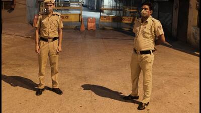 The city police arrested 3,527 people in 2,923 cases related to use of firearms or possessing such weapons in 2021. A total of 2,074 firearms and 8,939 ammunition were seized from them during the year, the data shows. (Representative image/HT Archive) The city police arrested 3,527 people in 2,923 cases related to use of firearms or possessing such weapons in 2021. A total of 2,074 firearms and 8,939 ammunition were seized from them during the year, the data shows. (Representative image/HT Archive)