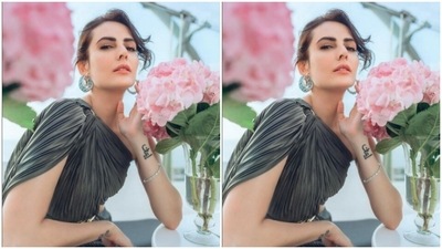 Mandana played muse to the fashion designer house Lola by Suman B and picked a grey attire perfect for fancy brunches. (Instagram/@mandanakarimi)