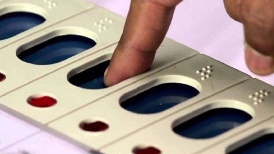 UP polls phase 5: A total of 693 candidates are contesting in this phase. (HT_PRINT) UP polls phase 5: A total of 693 candidates are contesting in this phase. (HT_PRINT)