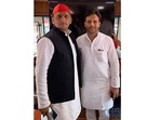 Samajwadi Party (SP) Akhilesh Yadav with Arshad Jamal Sidiqui