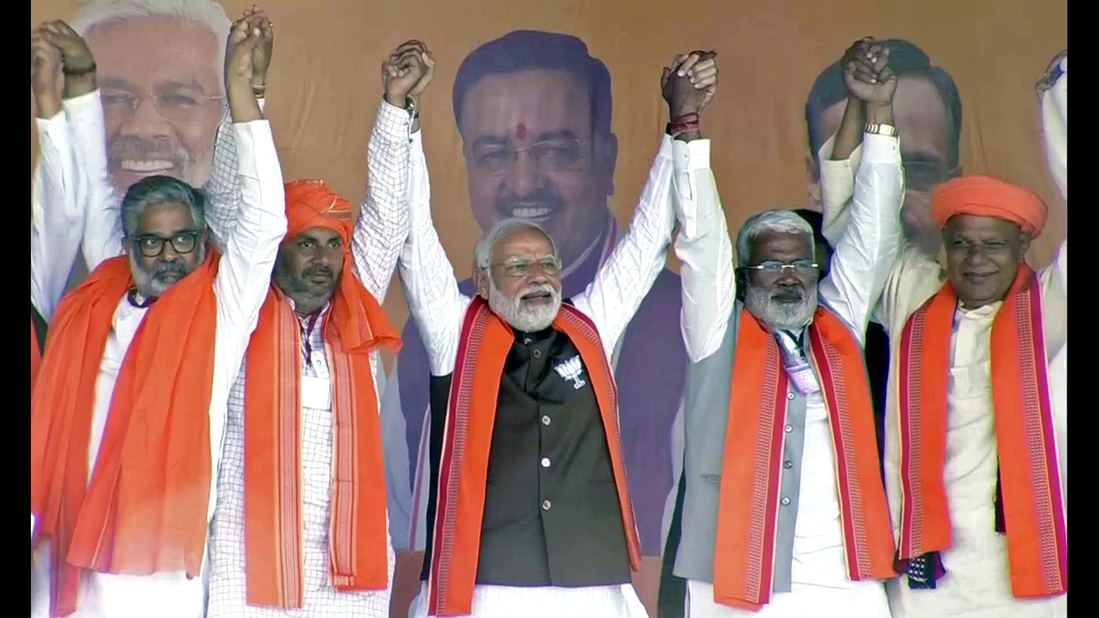 UP Polls: Vote for making India strong, says Modi in Uttar Pradesh