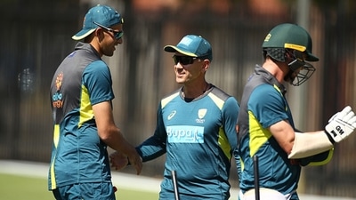 Ashton Agar (L) with Justin Langer (C). (Getty) Ashton Agar (L) with Justin Langer (C). (Getty)