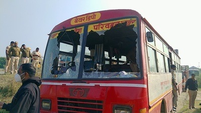 The damaged bus that was stoned in Prayagraj. (Ht photo)